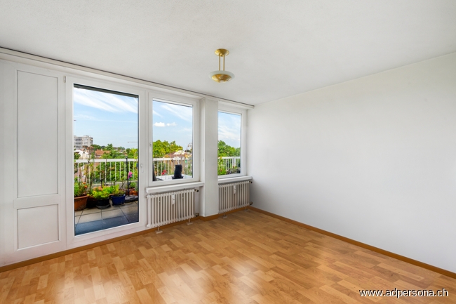 Zimmer 12.4m2 Maisonettewohnung Basel