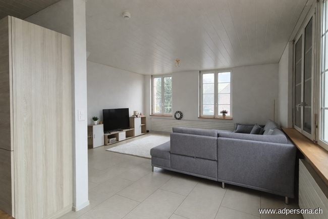 Haus 12 2. OG Wohnung Wohnzimmer Wohn- / Gesch�ftshaus Niederdorf
