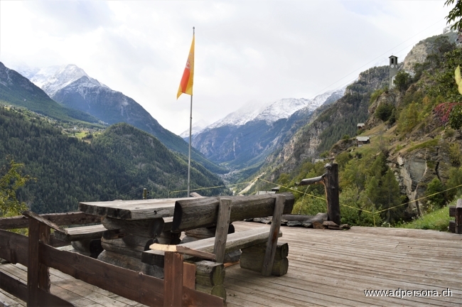 und eigenem Brunnen Chalet Embd