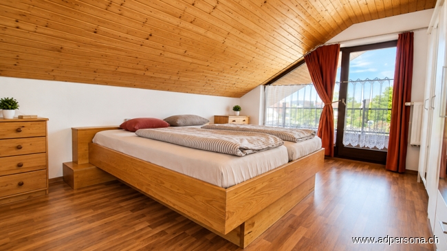 Zimmer 2 DG Einfamilienhaus Neuenburg am Rhein