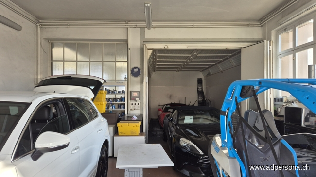 Bereich f�r Karrosserie incl. Lackierkabine Werkstatt Wangen bei Olten