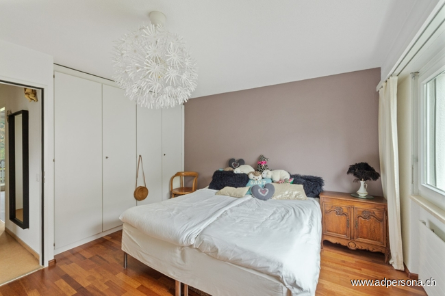 Schlafzimmer West im 1.OG Doppelhaush�lfte Reinach (BL)