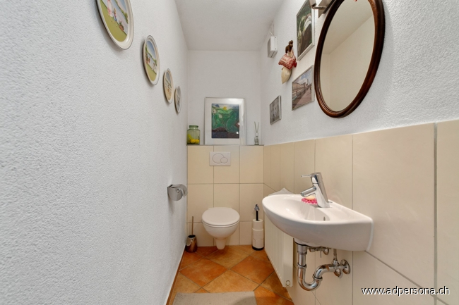 WC im UG Doppelhaush�lfte Reinach (BL)