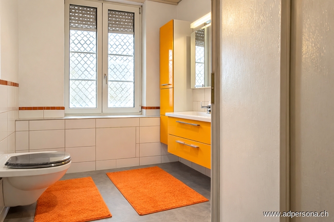 Haus 12 1. OG Badezimmer mit Dusche Wohn- / Gesch�ftshaus Niederdorf