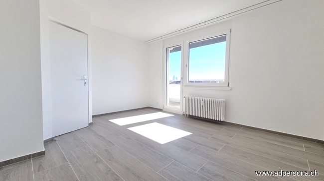 Zimmer 1 andere Ansicht Maisonettewohnung Basel