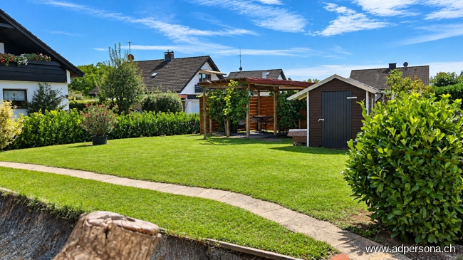 ein Teil des Gartens Einfamilienhaus Neuenburg am Rhein