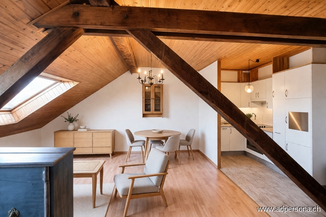 Wohnzimmer und K�che Dachgeschosswohnung Basel