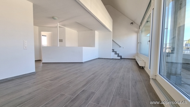 Wohn-Esszimmer I Maisonettewohnung Basel