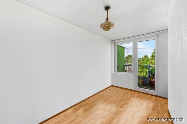 Zimmer 11.2m2 Maisonettewohnung Basel