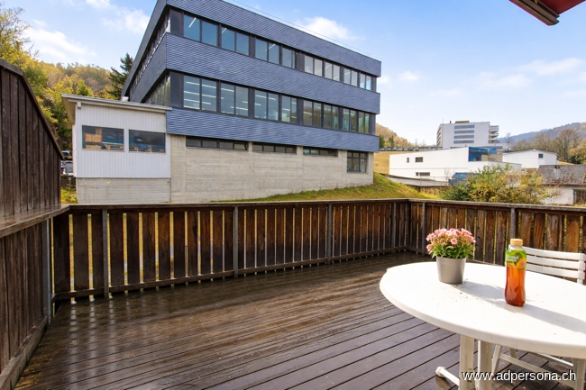 Haus 12 2. OG Wohnung Terrasse Wohn- / Gesch�ftshaus Niederdorf